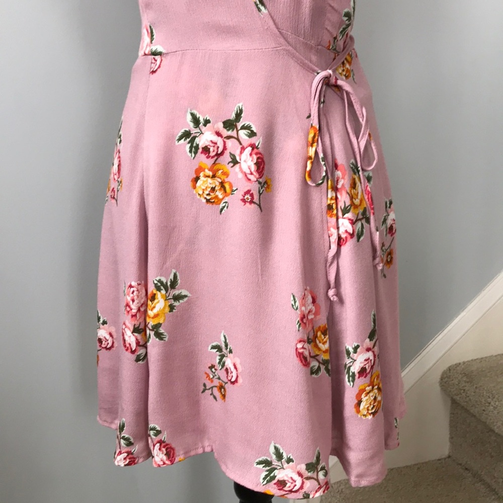 Mauve Floral Wrap Dress - Picture 3 of 7